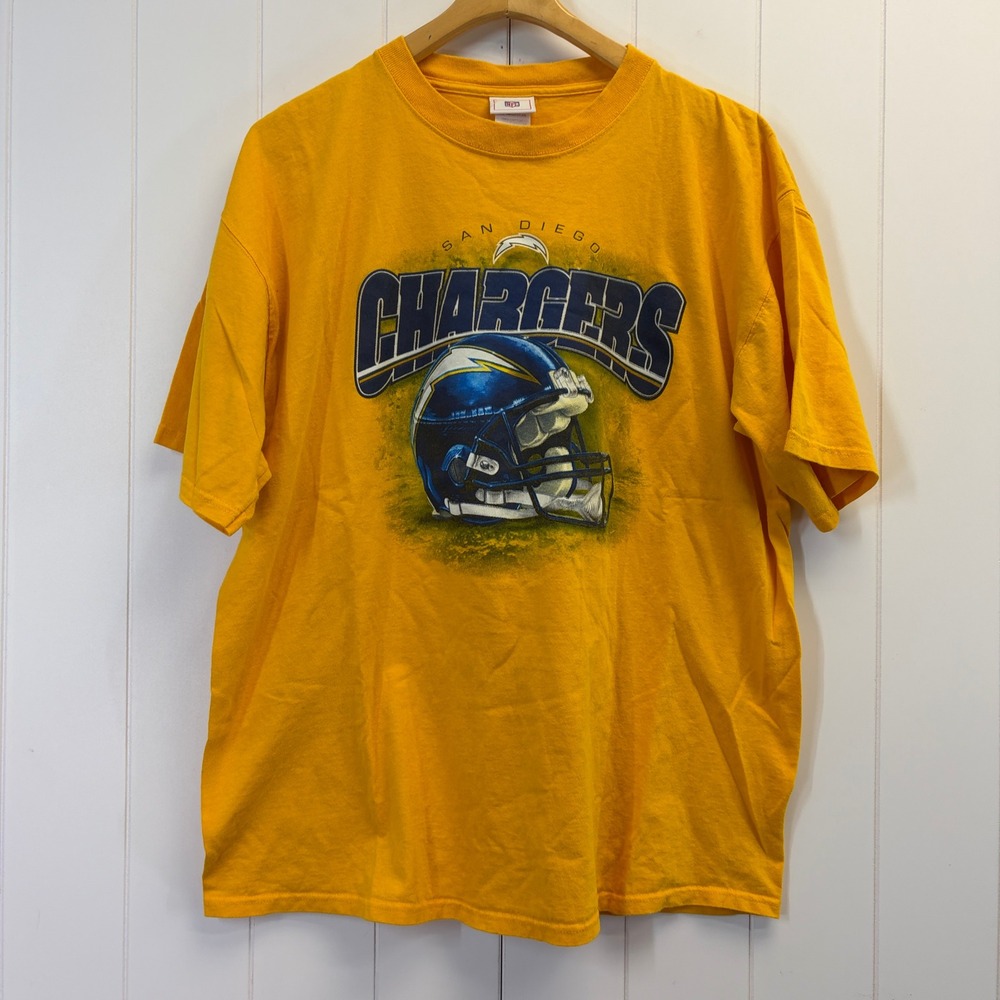 Y2K NFL San Diego Chargers Graphic Tee Women XL Football Fan Streetwear